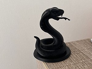 Фигурка Кобра на подставке 3