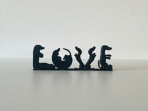 Декоративная надпись Love с таксами 3