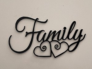 Декор для дома Family с сердцами 3