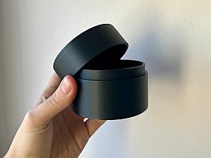Элегантный контейнер с крышкой 2