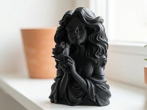 Скульптура Девушка с розой 3