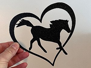 Настенный декор "Лошадь в сердце" 2
