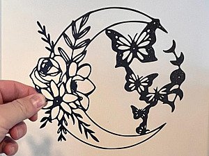 Декор для интерьера Луна с цветами и бабочками 2