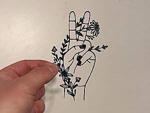 Декор "Знак мира и цветы" для дома 2