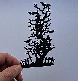 Декор для Хэллоуина Замок на дереве 2