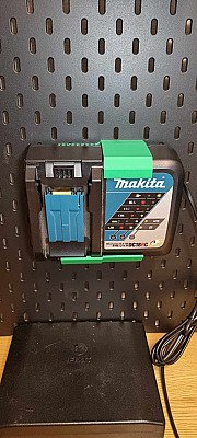 Держатель зарядного устройства Makita 18V для IKEA Skadis 8