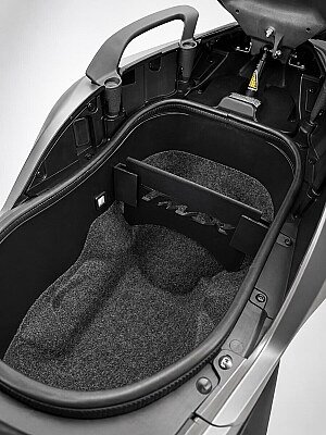 Разделитель багажника для Yamaha Tmax 560 (2025) 2
