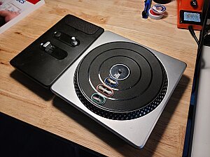 Крышка отсека для контроллера DJ Hero (PS3 / Xbox 360) 4