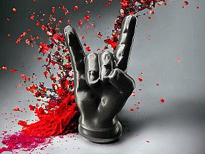 Интерьерная статуэтка жест Коза Рок 3